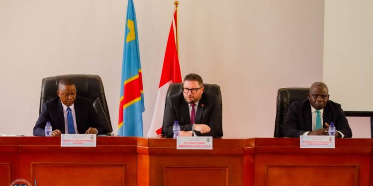 Assemblée provinciale de Kinshasa : matinée d’échange entre l’ambassadeur de la Suisse et les députés sur la gouvernance démocratique