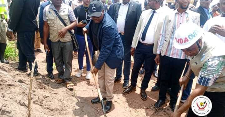 Kasaï : les travaux de réhabilitation de plus de 250 kms de routes de desserte agricole lancés