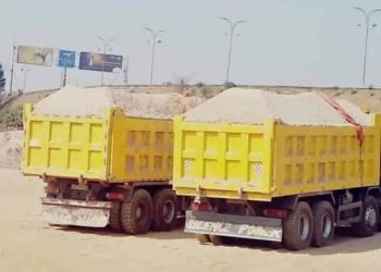 Kinshasa : les Transporteurs de sable appelés à couvrir leur chargement avec les bâches pour ne pas endommager la chaussée (Ministère des Transports )