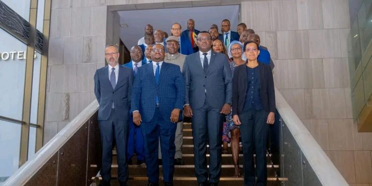 Désendettement de la RDC par la France : Le gouvernement Congolais bénéficiera de la construction de 700 salles de classe de ces fonds et de la retraite de 28.000 enseignants