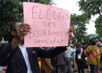 Mbandaka : Marche des conseillers communaux pour réclamer l’élection des bourgmestres et le paiement d’arriérés des 10 mois de salaires