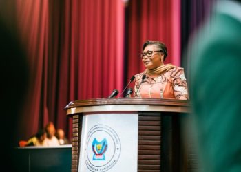 Loi de finances 2025 : Judith Suminwa met l’accent sur le développement et l’investissement pour renforcer l’économie afin d’améliorer le quotidien de la population