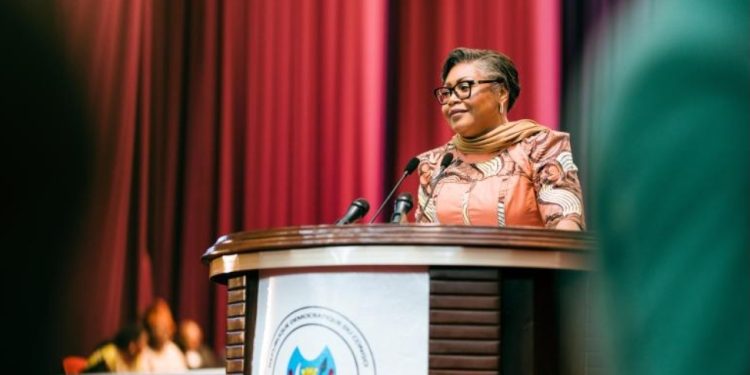 Loi de finances 2025 : Judith Suminwa met l’accent sur le développement et l’investissement pour renforcer l’économie afin d’améliorer le quotidien de la population