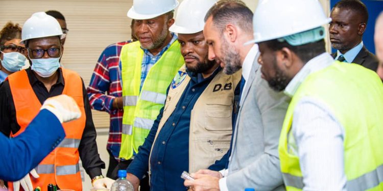 KINSHASA : le Gouverneur Daniel Bumba s’engage à soutenir le projet KINTOKO pour le recyclage