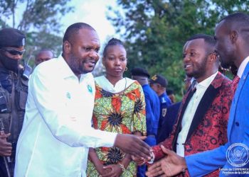 Lomami : le Gouverneur Iron-Van Kalombo regagne Kabinda après un laborieux séjour à Kinshasa et à Lubumbashi