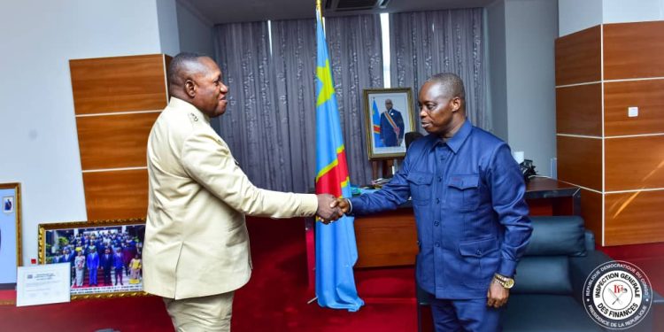 RDC : le ministre du Travail Éphraïm AKWAKWA et JULES ALINGETE s’activent pour faire respecter toute la règlementation du pays en matière du travail