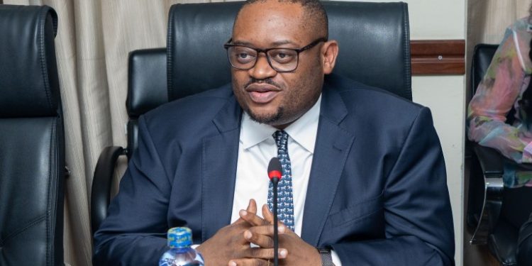 RDC : le ministre des Finances Doudou FWAMBA estime le Changement de la Constitution nécessaire pour améliorer la gouvernance du pays