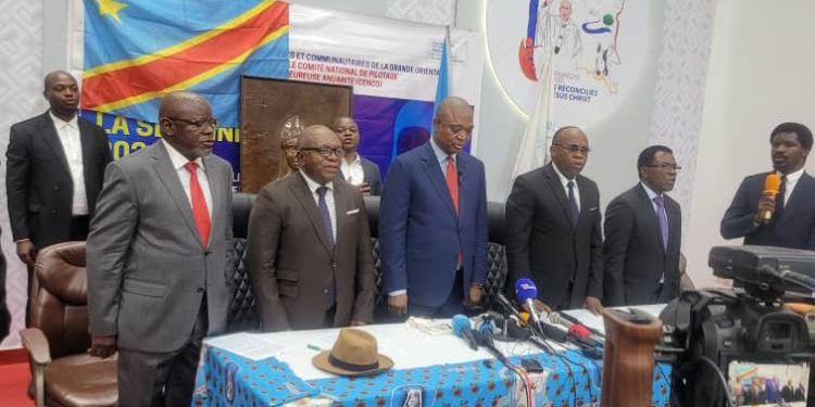 Déclaration commune de l’opposition: « Peuple congolais, l’heure est grave, réveillons-nous ! Défendons nos droits et notre souveraineté. Empêchons Félix TSHISEKEDI de réaliser son coup d’État constitutionnel »