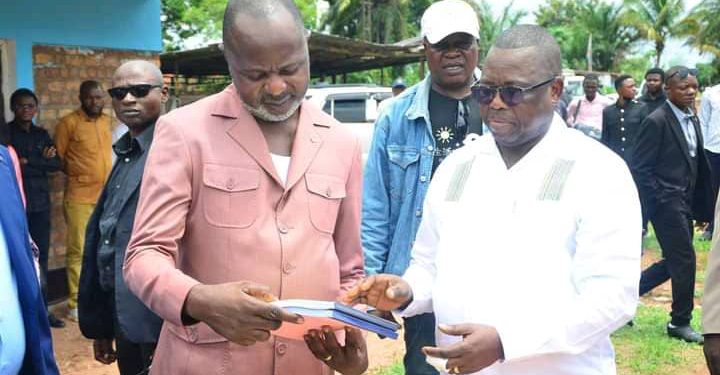 Kasaï : Le Gouverneur Crispin Mukendi dépose le Projet d’Edit Budgétaire exercice 2025 chiffré à 686 milliards FC à l’Assemblée Provinciale