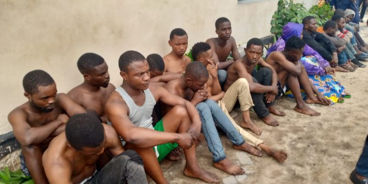 RDC : 27 présumés bandits, dont trois femmes, auteurs de plusieurs infractions, arrêtés ce lundi