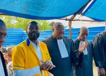 Justice : Seth KIKUNI condamné à 1 an de prison pour incitation à la désobéissance aux lois du pays