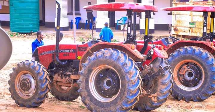 Lomami – Agriculture : la province réceptionne le premier lot des tracteurs modernisés don du gouvernement central