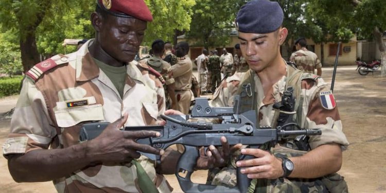 Afrique : Le Tchad décide de mettre fin à l’accord de coopération en matière de défense signé avec la France