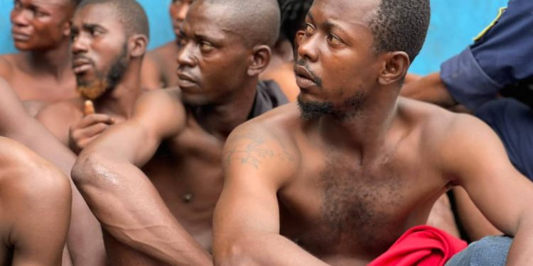 Lutte contre l’insécurité à Kinshasa : 25 présumés criminels tombent dans le filet de la police nationale congolaise Pompage dans la commune de Ngaliema