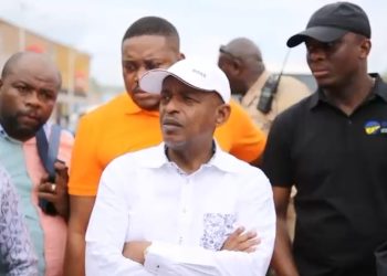 Conférence des Gouverneurs à Kalemie : le ministre des infrastructures Alexis Gisaro visite la voirie urbaine