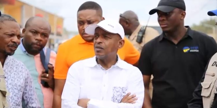 Conférence des Gouverneurs à Kalemie : le ministre des infrastructures Alexis Gisaro visite la voirie urbaine