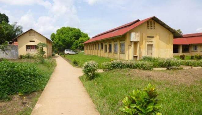 Kongo-Central : L’administrateur du territoire de LUOZI suspendu provisoirement pour spoliation d’une partie de la piste de l’aérodrome de son entité