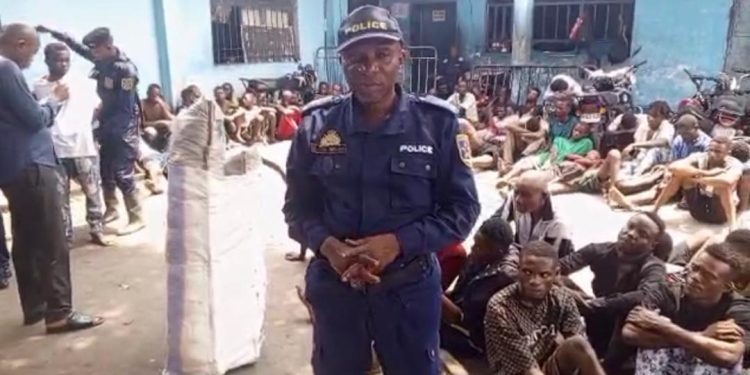 Lutte contre l’insécurité à Kinshasa : La police nationale a arrêté encore plus de 100 présumés bandits urbains dans 3 communes de la capitale