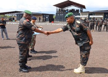 Nord-Kivu : Le Commandant de la 34ème Région Militaire a présidé une autre cérémonie de remise des soldats des forces armées de la RDC, formés par l’Equipe de la Mission « MTT » du SAMIDRC