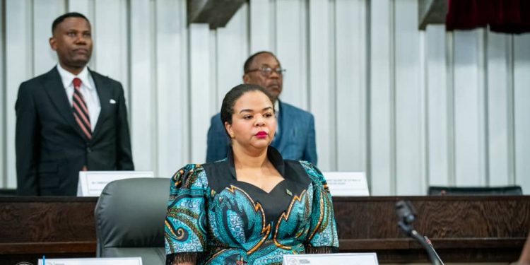 RDC : « Nous serons bientôt en mesure de livrer des passeports modernes, sécurisés et conformes aux normes internationales» (Thérèse KAYIKWAMBA)