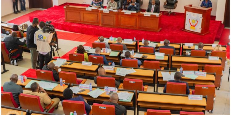 Assemblée Provinciale de Kinshasa: la question orale avec débat adressé au ministre provincial de l’Intérieur Tshitenga Kabuya, reportée à une date ultérieure