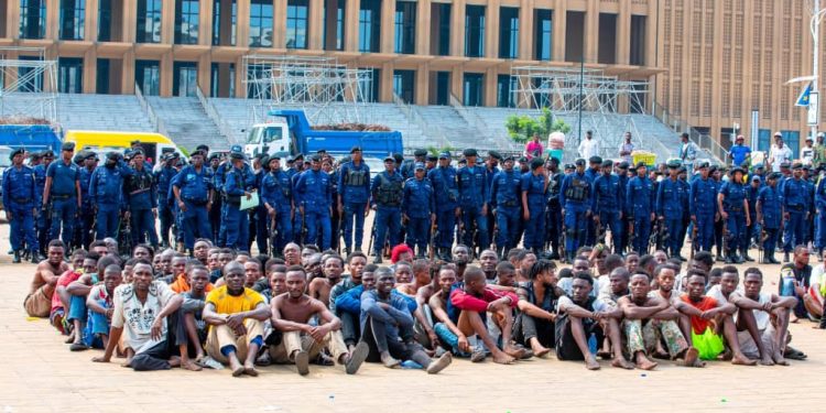 Lutte contre l’insecurité à Kinshasa : Plus de 400 bandits urbains arrêtés par la police à Yolo