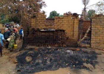 MAI-NDOMBE : 12 personnes meurent calcinées après une attaque des MOBONDO à KWAMOUTH annoncent les FARDC