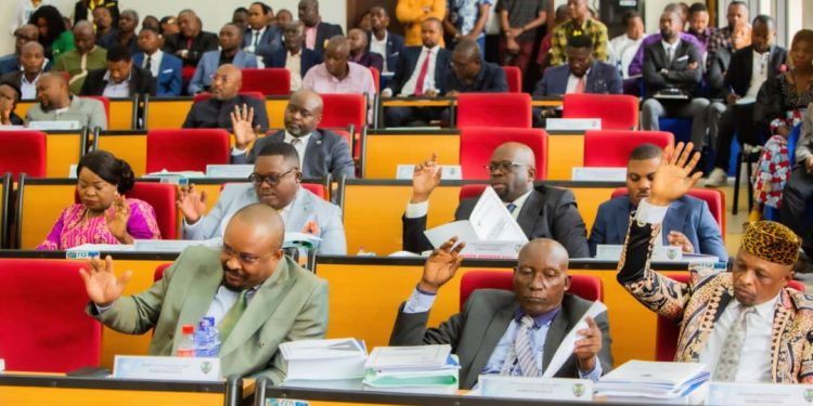 Kinshasa : le budget exercice 2025 déclaré recevable et envoyé à la Commission économique de l’Assemblée provinciale