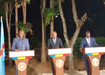 Couverture santé universelle : « A partir de ce vendredi les femmes qui accouchent ne paieront plus de frais de maternité ici au Kasaï Oriental » (ministre de la Santé Roger KAMBA)