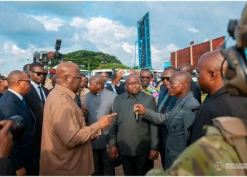 Kasaï-central : Félix Tshisekedi offre des véhicules à la police et aux administrateurs pour renforcer la sécurité et la gouvernance