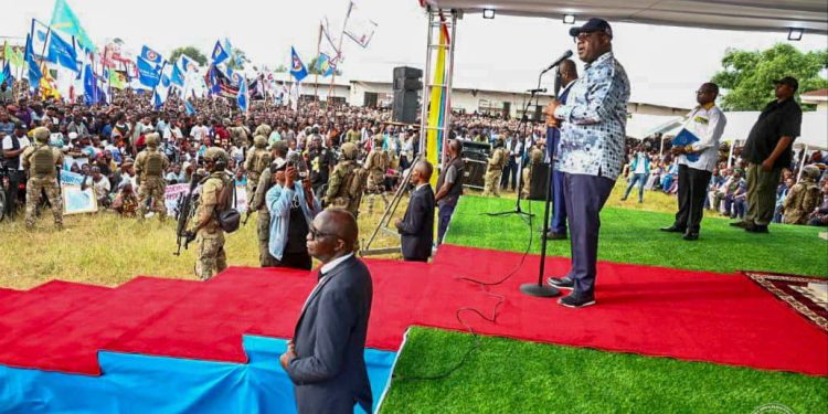 Félix Tshisekedi à Tshikapa: « Je vais ramener les investisseurs pour l’encadrement de la jeunesse dans les domaines tels que l’entrepreneuriat »