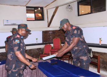 Guerre à l’Est : Le général major Bruno Mandevu a pris les commandes du Front Nord en remplacement du général Chico Tshitambwe