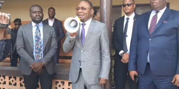 Libération suspecte d’un prévenu accusé d’homicide: FIRMIN MVONDE instruit l’ouverture d’une action disciplinaire contre le procureur de Kalamu