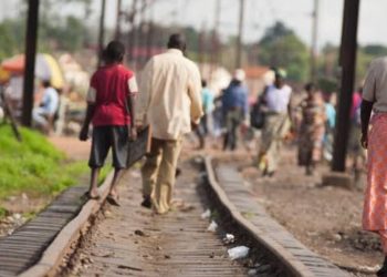 Kinshasa : ONATRA somme les occupants illégaux de dégager le chemin de fer sur le tronçon compris entre les gares de KINTAMBO et NDOLO (Document)