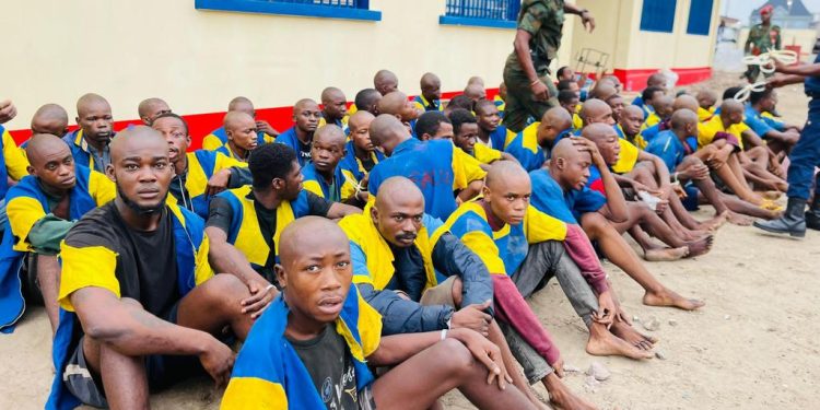 Kinshasa : 57 bandits urbains récemment interpellés sont transférés ce samedi 04 janvier à la prison de haute sécurité d’Angenga (Document)