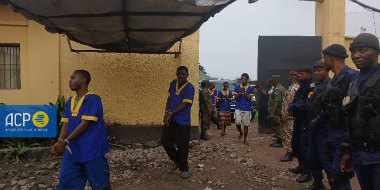 Kinshasa : une troisième vague des Kuluna condamnés à mort transférée à la prison d’Angenga dans la Mongala