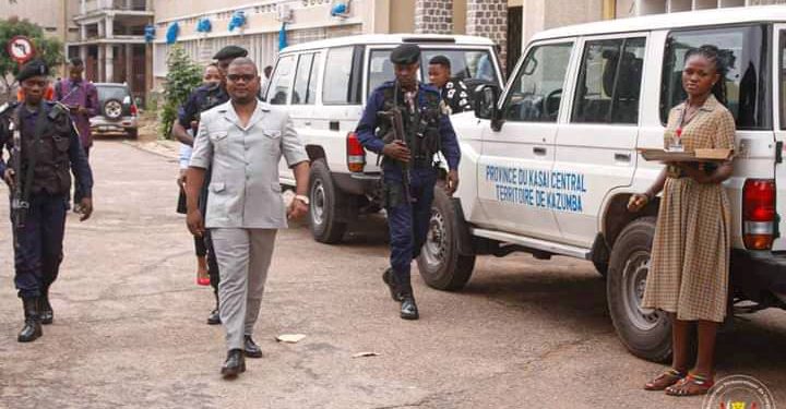 Kasaï central : Les administrateurs de cinq territoires reçoivent leurs jeeps Land cruiser don du président Tshisekedi