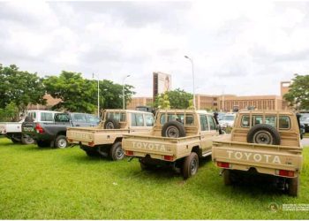 Kasaï : La province réceptionne 15 jeeps pour les Administrateurs du territoire et la police don du président Tshisekedi