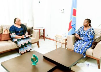 Assemblée nationale : Le rapporteur adjoint Princesse Dominique Munongo Inamizi réceptive aux difficultés du FONAFEN lors de l’échange avec la Directrice Générale Marie-Claude KAZAL