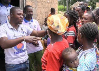 Lualaba: la population de Munanga dans le territoire de Lubudi bénéficie de la générosité de l’honorable Princesse Dominique MUNONGO INAMIZI en marge des vacances parlementaires