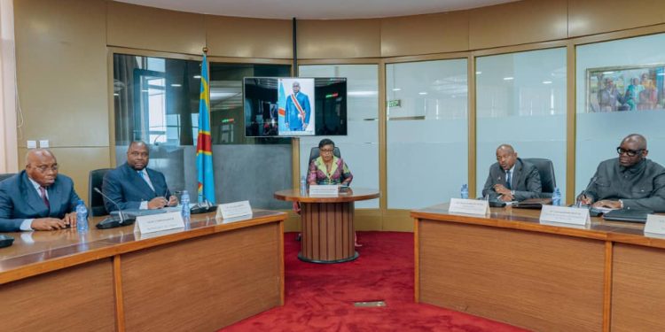 Kinshasa-Brazzaville : Judith Suminwa coordonne les échanges pour la matérialisation du projet Pont-Route-Rail