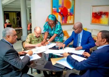 RDC : les anciens Premiers Ministres dont leon Kengo soutiennent la réforme constitutionnelle annoncée par Félix Tshisekedi (Document)