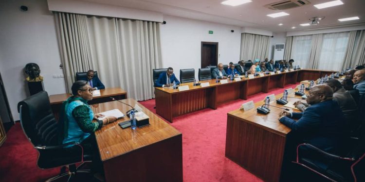RDC : le gouvernement et la FEC s’engagent à adopter le nouveau SMIG dans le cadre du Conseil National du Travail