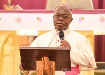 Guerre à l’Est : L’archevêque de Bukavu François Xavier Maroy lance un appel à l&rsquo;unité et à la résistance face à l’agression rwandaise