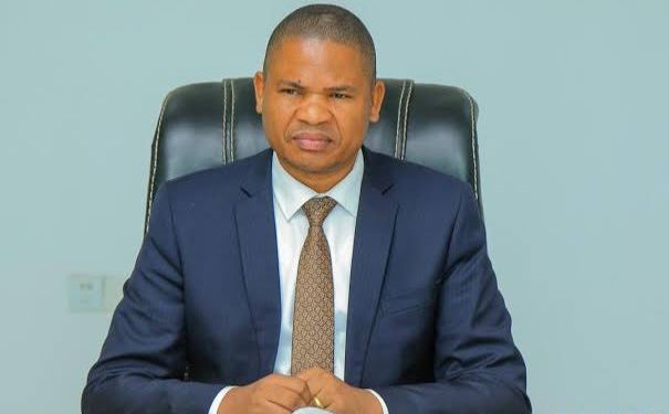 Haut-Katanga : l’assemblée provinciale vote la déchéance du vice-Gouverneur Martin Kazembe Shula pour spoliation du Lac TSHOMBE
