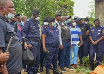Insécurité à Kinshasa : La police nationale congolaise découvre un corps humain enterré dans une maison abandonnée au quartier Tchad à Mont-Ngafula