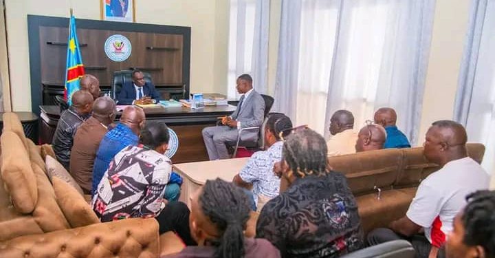 Décès de Edingwe : les catcheurs du Kasaï-Oriental sollicitent les billets d’avion auprès du Gouvernement provincial pour représenter la Province aux obsèques