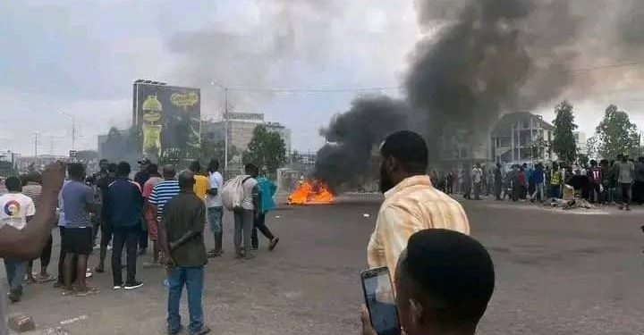 Guerre à l’Est : Kinshasa en colère ce mardi 28 janvier 2025 et les transports en commun paralysés en soutien à Goma ( Constat)