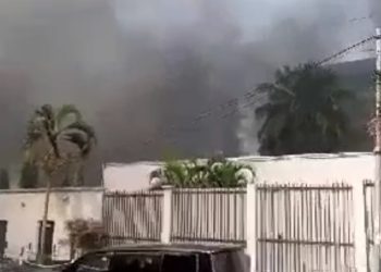 Incendie des ambassades du Rwanda et de la France à Kinshasa : la colère des Kinois s&rsquo;intensifie