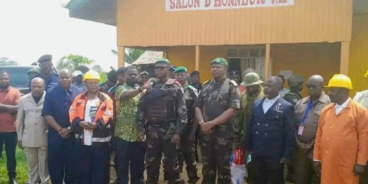 Renforcement de la connectivité aérienne à Béni-Mavivi : le gouverneur militaire Évariste Kakule Somo lance les travaux